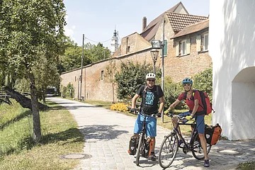 entlang der Stadtmauer