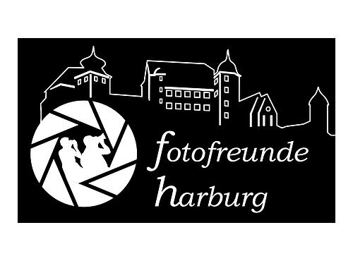 Burgshiloutte, Fotografen und Schriftzug Fotofreunde Harburg
