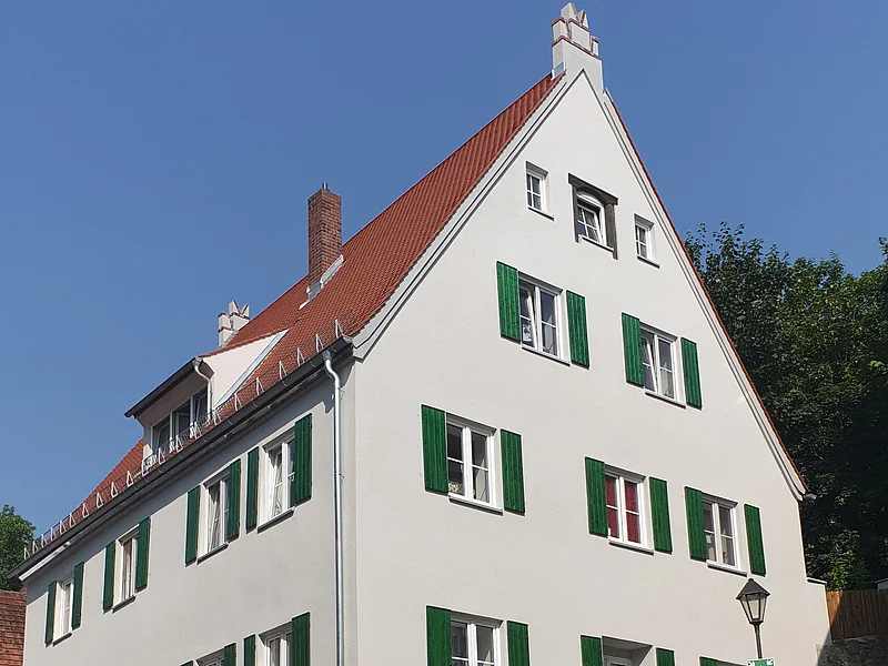 Schloßstraße 2