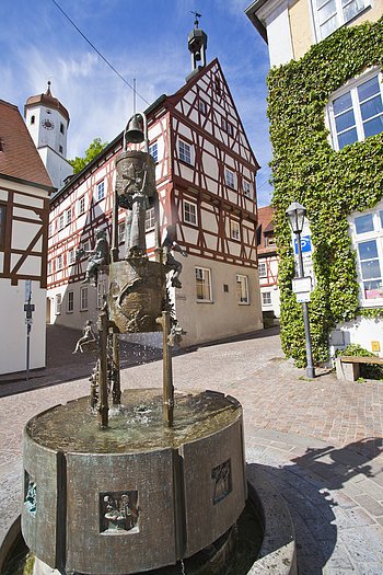 Rathaus mit Marktplatzbrunnen